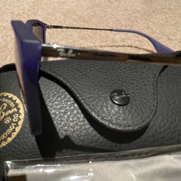RAY BAN NEW WITH CASE AND CLEANING CLOTH - Picture 4 of 5